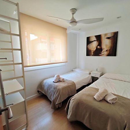 קסטלדפלס Apartamento Playa Con Piscina Parking Y 2 Habitac מראה חיצוני תמונה
