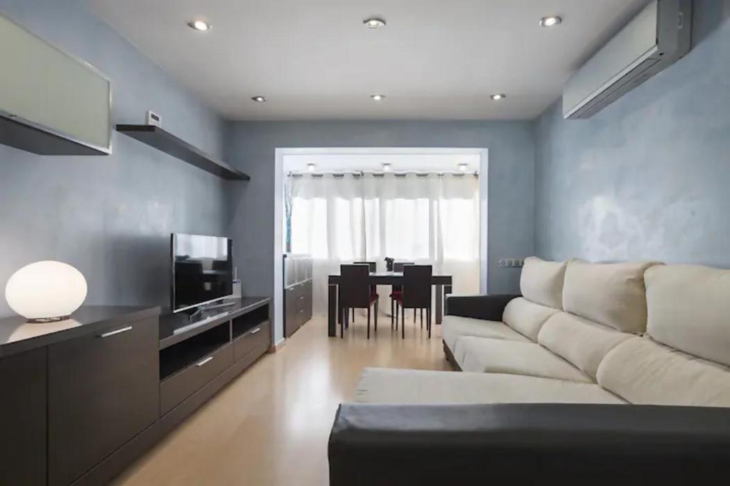 קסטלדפלס Apartamento Playa Con Piscina Parking Y 2 Habitac מראה חיצוני תמונה
